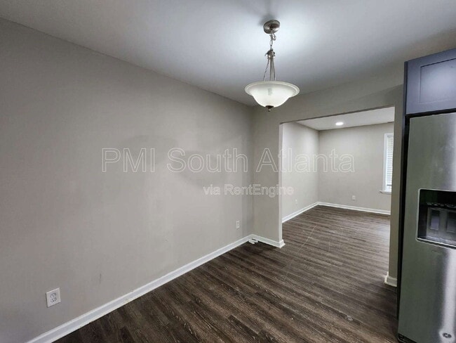 Photo - 141 Peyton Pl SW