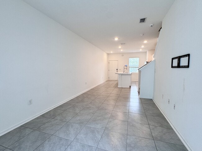 Building Photo - 8334 Zenith Cir Rental