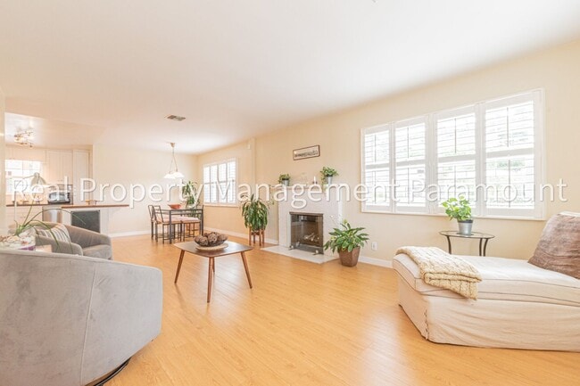 Modern, Eco-Friendly 4BR Home with Views i... - Modern, Eco-Friendly 4BR Home with Views i...