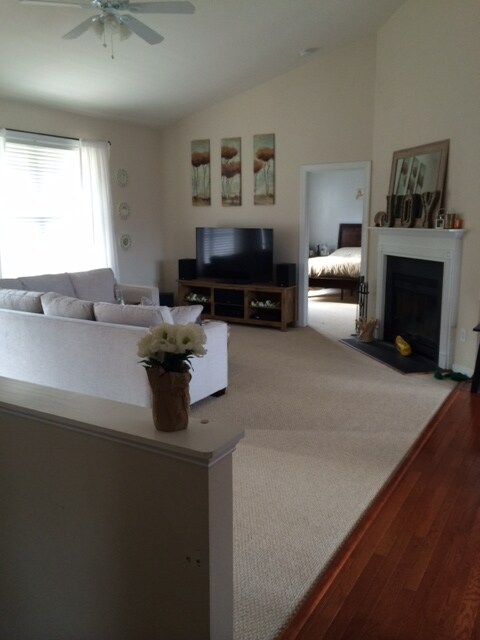 77 Goldenrod Rd