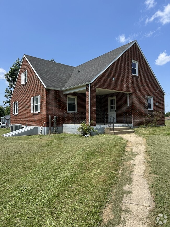 Building Photo - 838 Jenny Wren Dr Rental