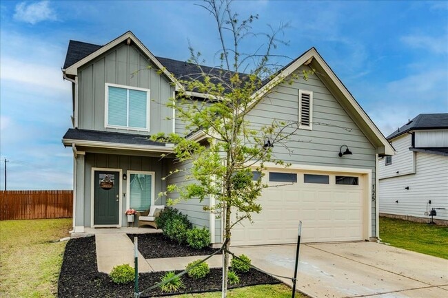 Photo - 125 Frogmore Lp