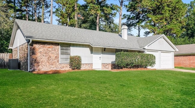 Photo - 222 Shenandoah Rd N