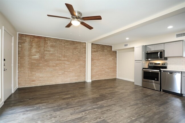 Photo - 5504 La Branch St Unit 16