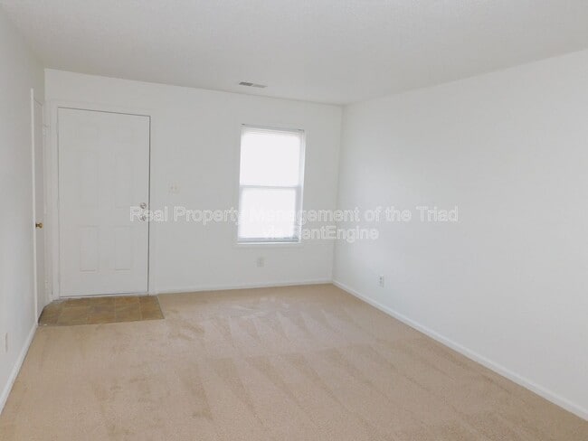 Photo - 2574 Green Oaks Ct SE Unit G