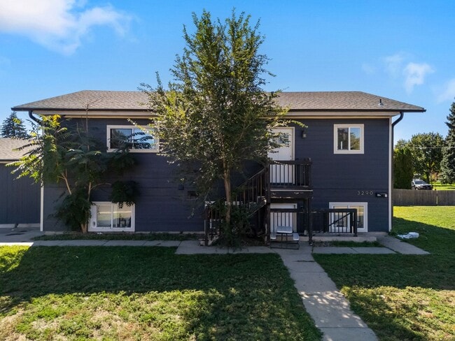 Building Photo - 4BR w/ Driveway Parking near Denver Zoo & City Park Unit A