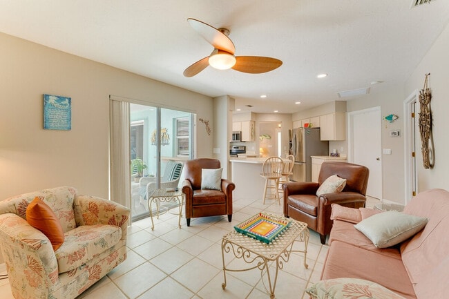 Building Photo - 1439 Mohawk Rd Unit ID1385790P