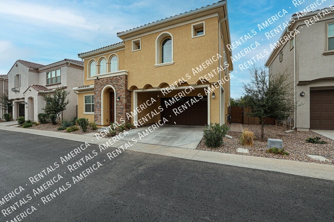 Photo - 1103 E Newland Dr