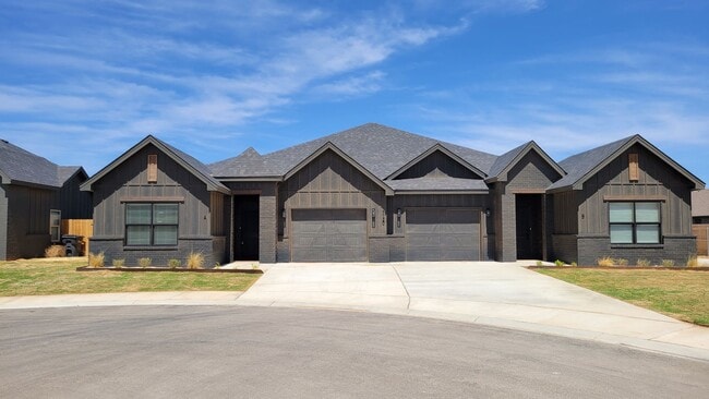 Building Photo - 7120 22nd Pl Unit B TL-2