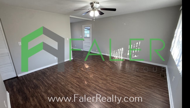 Photo - Brick Ranch w/ Large Yard