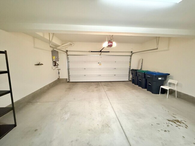 Photo - Stunning 3 story home In the heart of Irvine!