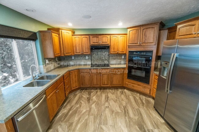 Photo - 6415 S Woodland Ct