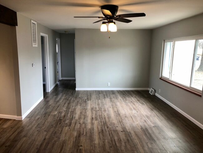 Photo - 114 W Cumberland St