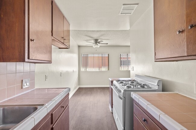 Photo - 418 W. Regent St.