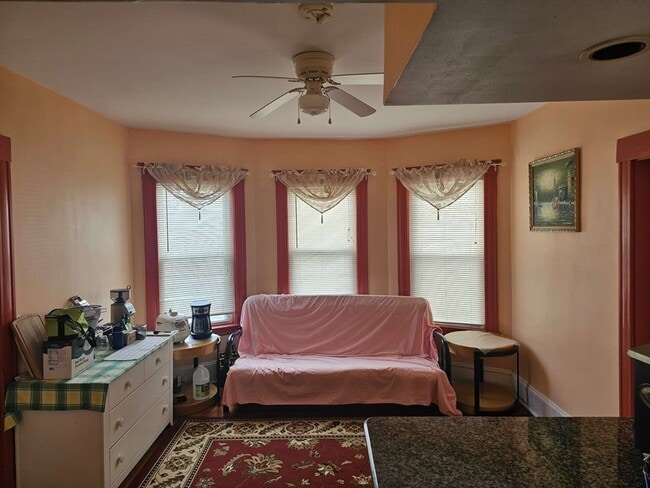 Photo - 114 Wallace St Unit 114