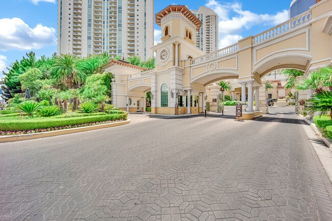 Building Photo - 2777 Paradise Unit 2002