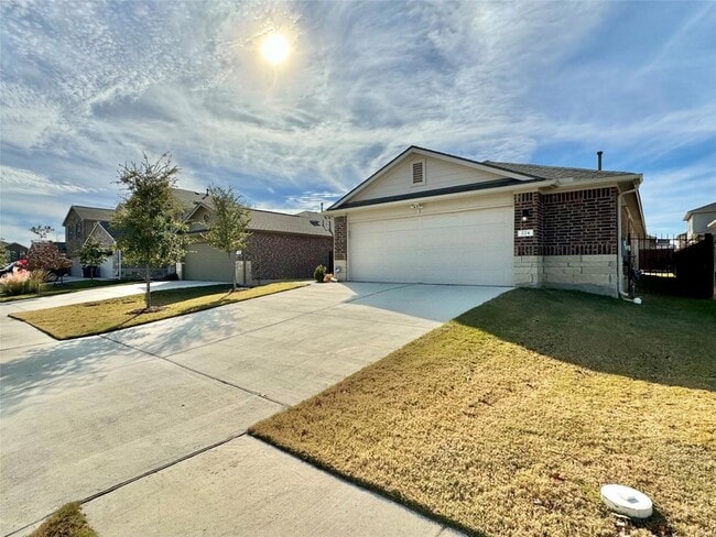 Photo - 224 Yoakum St