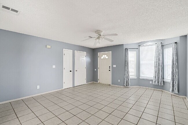 Photo - "Charming 3-Bedroom Home in El Paso with Spacious Living Areas – 1251 Sq Ft of Comfort!"