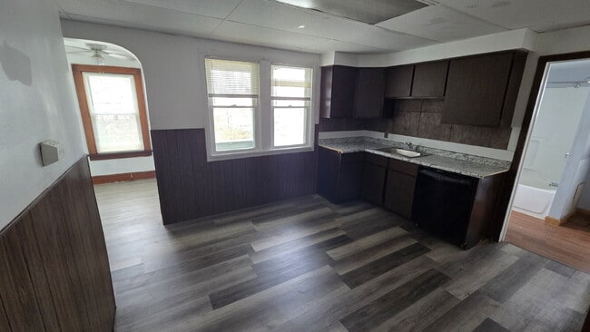 Photo - "3-Bed Comfort, Style & Nearby Recreation!" Unit #2