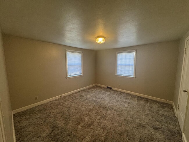 Photo - 2 Bedroom, 1 Bathroom Unit in 2nd Street D...