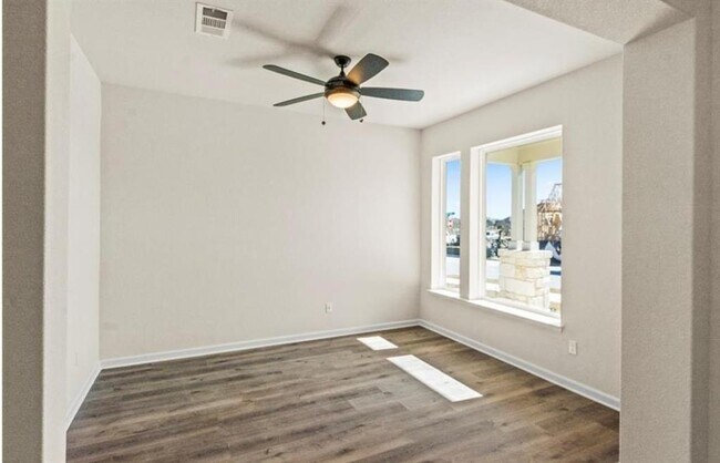 Photo - 100 Stone Fork Ln