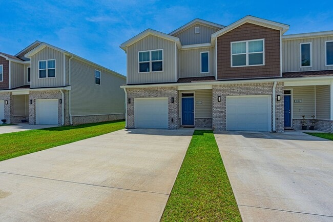 Building Photo - 840 Fairview Dr