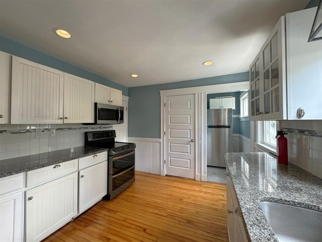 Building Photo - 9 Gordon St Unit 1