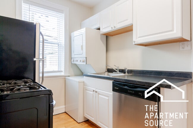 Photo - 4218 N Clark St Unit 1