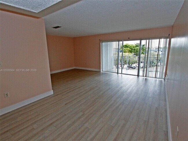 Photo - 9351 Fontainebleau Blvd Unit B403