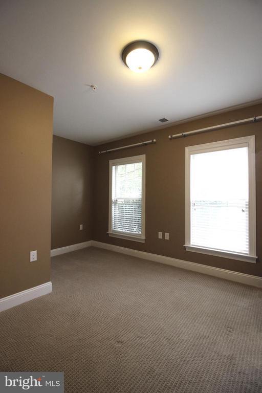 Photo - 421 N George Mason Dr