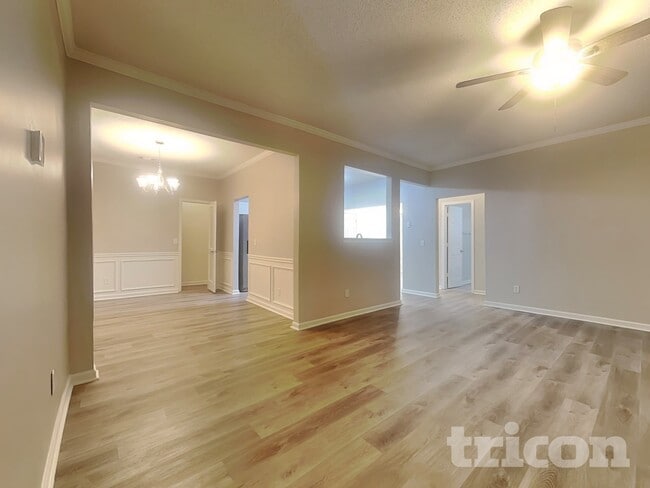 Photo - 222 Southwind Ln