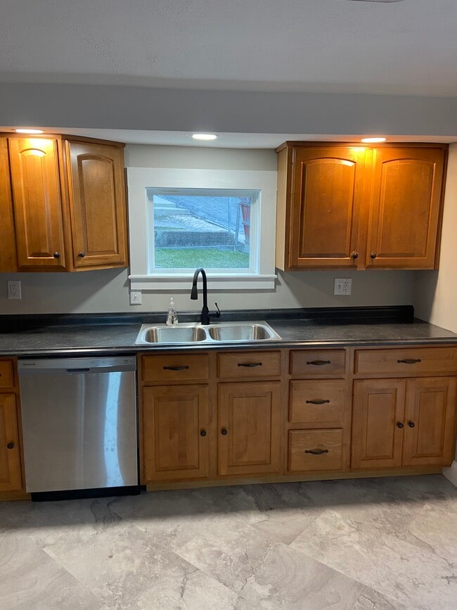 Photo - 8 National Rd Unidad 2nd Fl