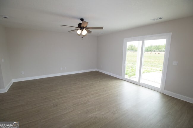 Photo - 122 Enclave Ct