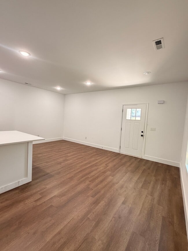 118 Honda St