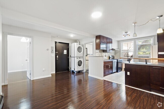 Building Photo - 46 Wayne St Unit 2 Rental