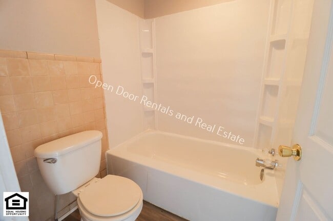 Photo - 202 W Main St Unit 1