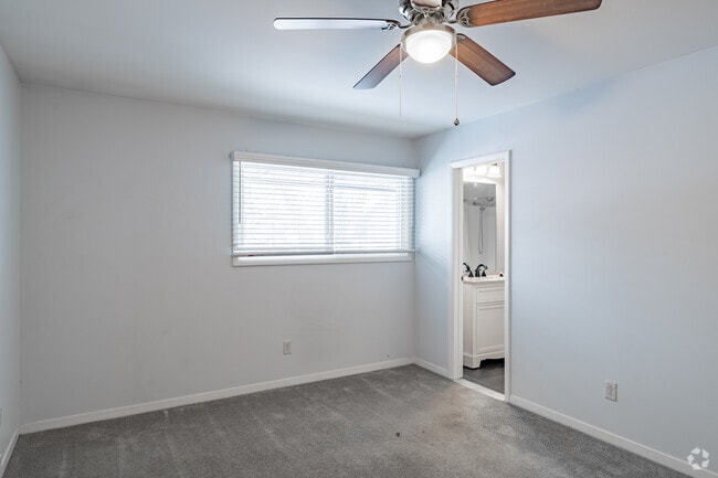 2BR, 2BA - 1,100SF - Primary Bedroom