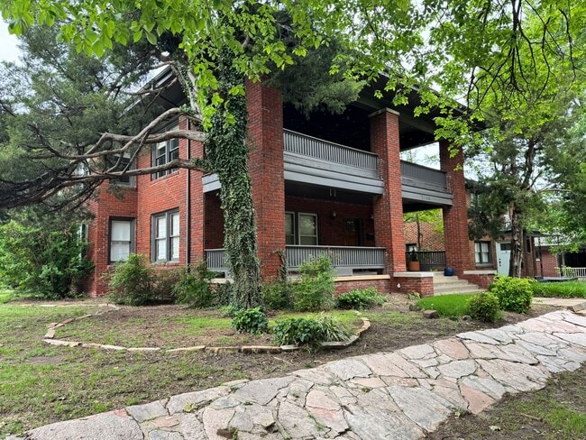 Photo - 2903 N Robinson Ave Apartment Unit 2903 N Robinson Ave