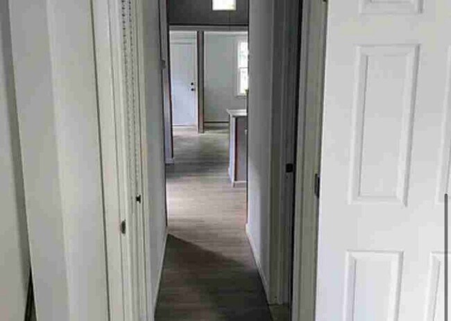 Photo - 187 Grimsby St