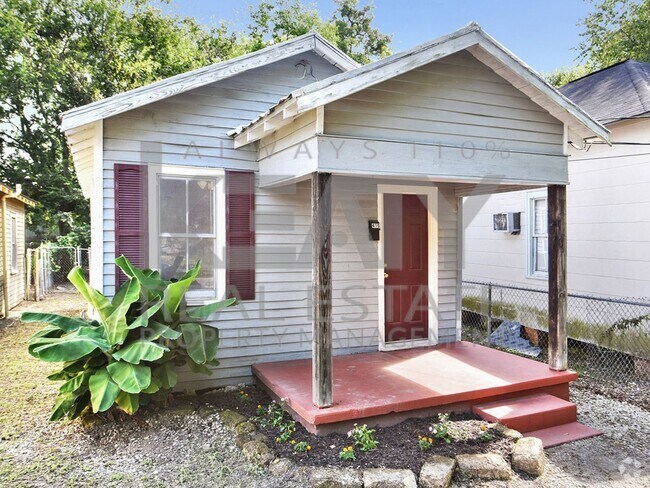 Building Photo - 1 Bed, 1 Bath Cottage Near UL! Rental