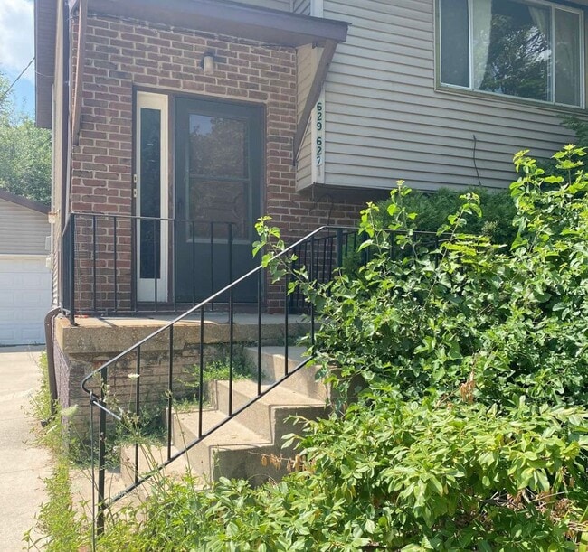 $1,225 | 2 Bedroom, 1 Bathroom Duplex | N... - $1,225  | 2 Bedroom, 1 Bathroom Duplex | N... House
