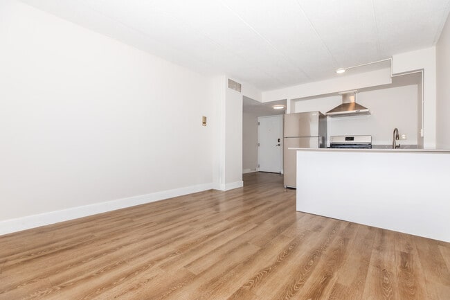 Andrew Apartments
