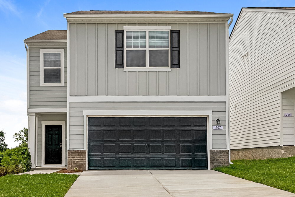 Photo - 207 Snowdrop Ave