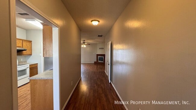 Photo - 6705 87th St