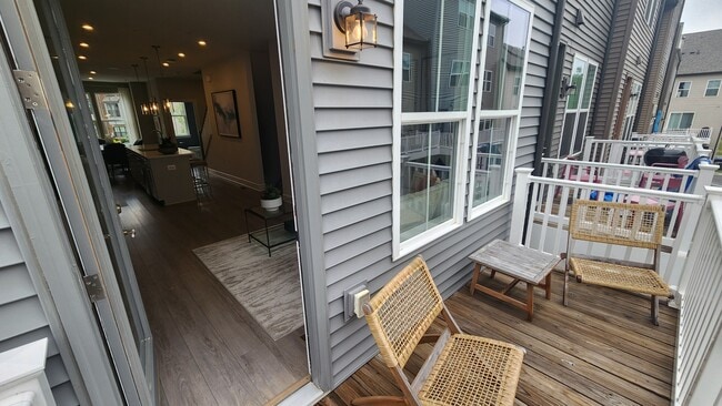 Patio - 3400 Chester Aly