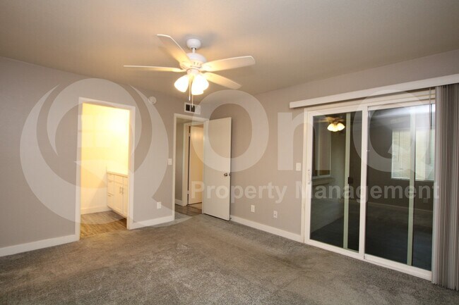 Photo - 3228 E Crescent Ave