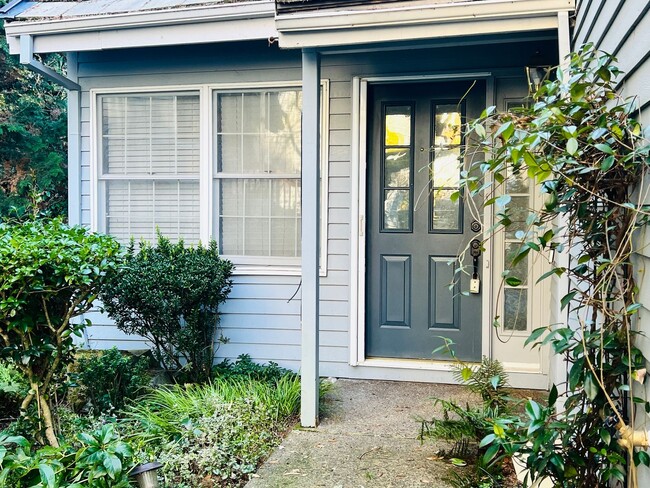 Photo - Amazing Attached Home in Lake Oswego is a Must See!