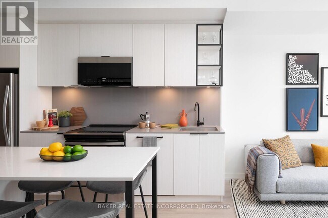 Photo - 740 Dupont St Unit 707