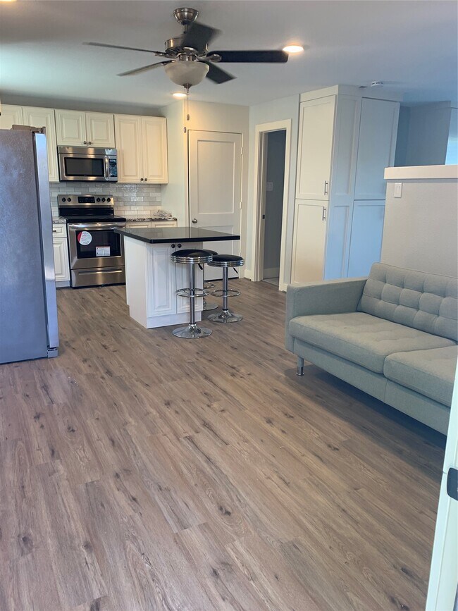 Photo - 1210 Avenue M