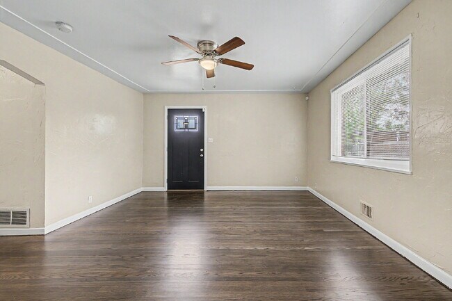 Photo - "Charming 3-Bedroom Duplex Retreat on Chester Street, Aurora – Cozy 1206 Sq Ft Home Awaiting Your...